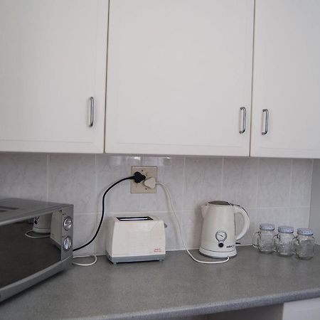 Historical Guesthouse - Self Catering Apartments Luderitz Bagian luar foto