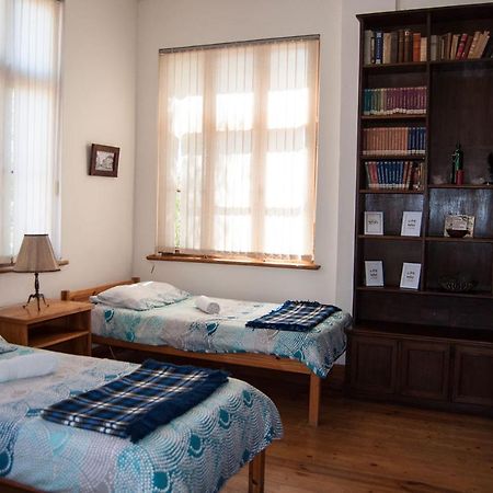 Historical Guesthouse - Self Catering Apartments Luderitz Bagian luar foto